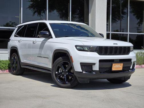 Bright White Clearcoat 2023 Jeep Grand Cherokee L Laredo