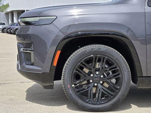 Metallic 2026 Jeep Grand Wagoneer Limited Reserve