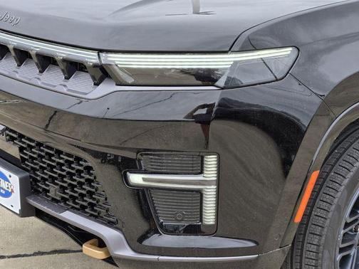 Gloss Black 2026 Jeep Grand Wagoneer Base