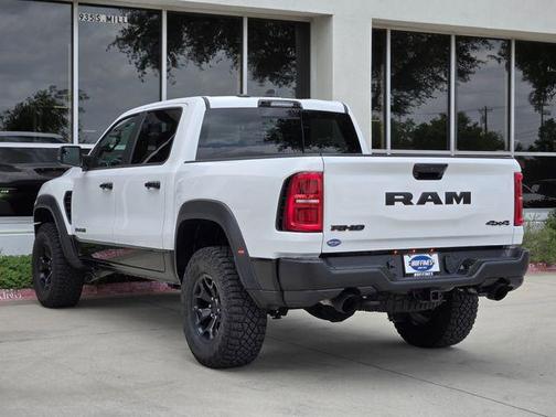 Bright White Clearcoat 2025 RAM 1500 RHO