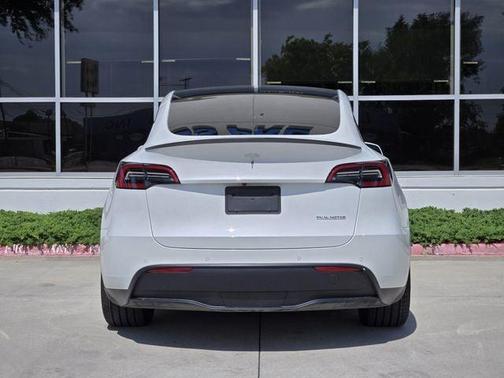 White 2022 Tesla Model Y Performance