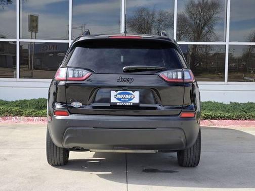 2023 Jeep Cherokee Altitude Lux