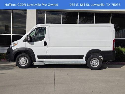 Bright White Clearcoat 2025 RAM ProMaster 2500 Base