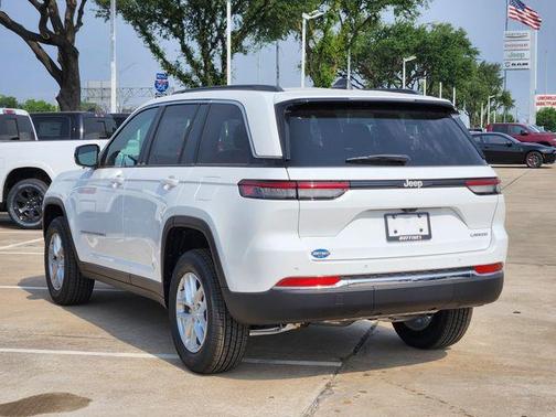 2025 Jeep Grand Cherokee Laredo X
