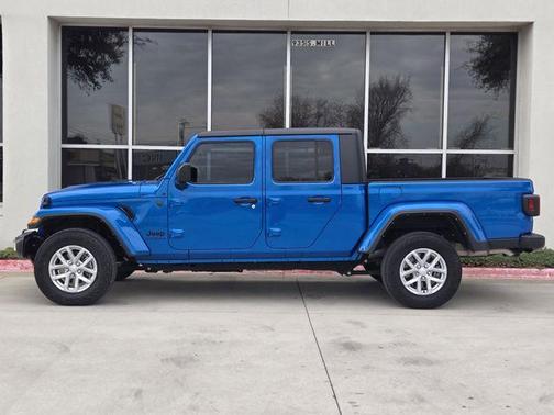 2023 Jeep Gladiator Sport