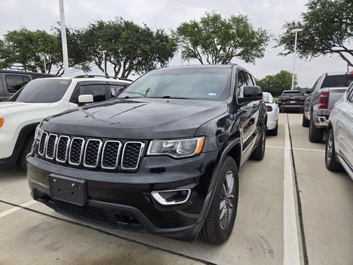 2020 Jeep Grand Cherokee Laredo