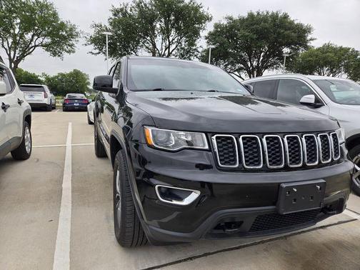 2020 Jeep Grand Cherokee Laredo