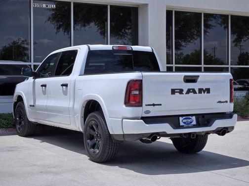 Bright White Clearcoat 2025 RAM 1500 Big Horn/Lone Star