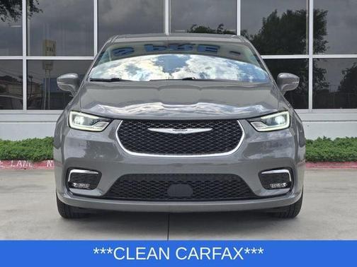 2022 Chrysler Pacifica Hybrid Touring L