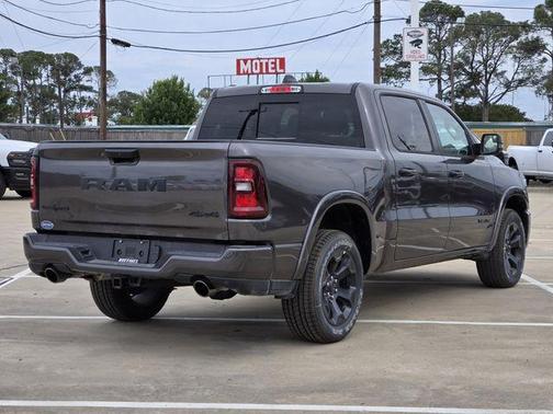 Granite Crystal Clearcoat Metallic 2026 RAM 1500 Big Horn/Lone Star