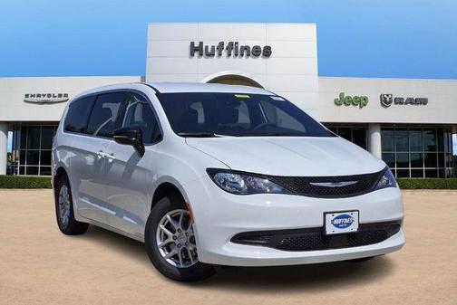 2026 Chrysler Voyager LX