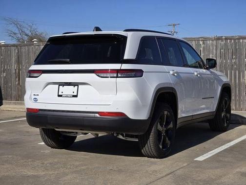 Bright White Clearcoat 2026 Jeep Grand Cherokee L Limited