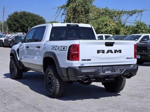 Bright White Clearcoat 2026 RAM 1500 RHO
