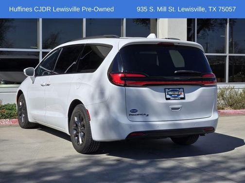 2021 Chrysler Pacifica Touring-L
