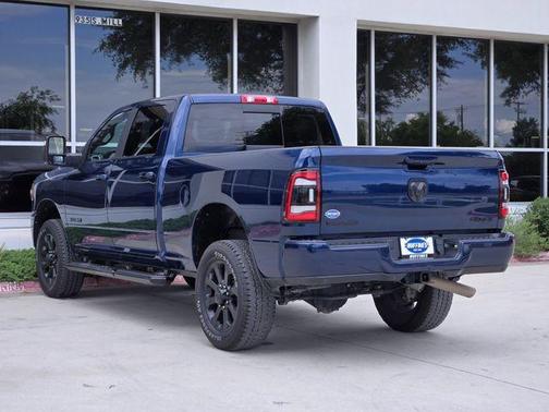 Patriot Blue Pearlcoat 2024 RAM 2500 Big Horn