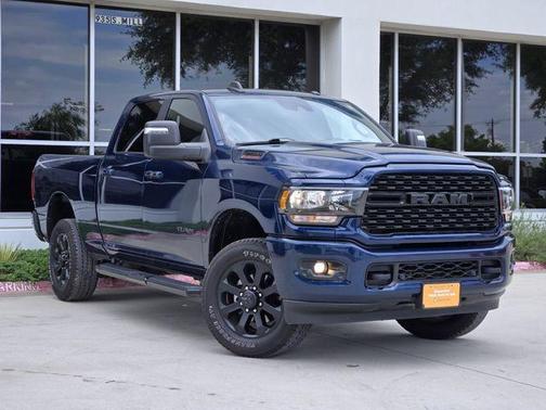 Patriot Blue Pearlcoat 2024 RAM 2500 Big Horn