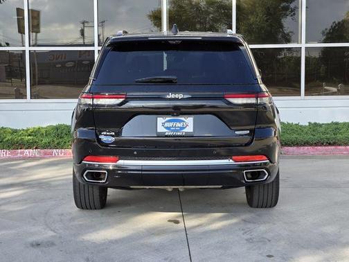 2022 Jeep Grand Cherokee Summit