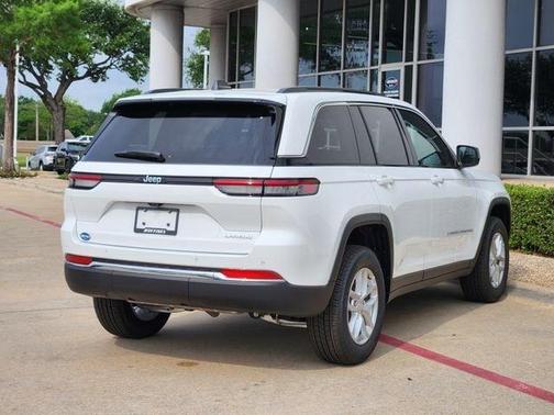 2025 Jeep Grand Cherokee Laredo X