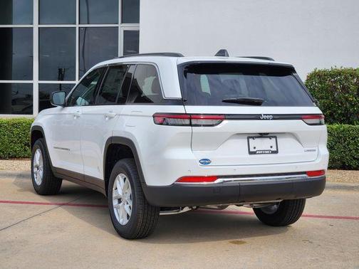 2025 Jeep Grand Cherokee Laredo X