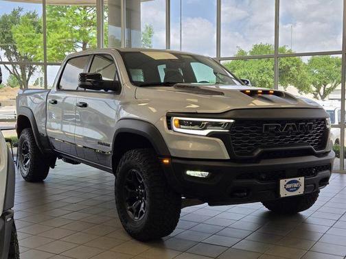 Silver Zynith 2026 RAM 1500 RHO