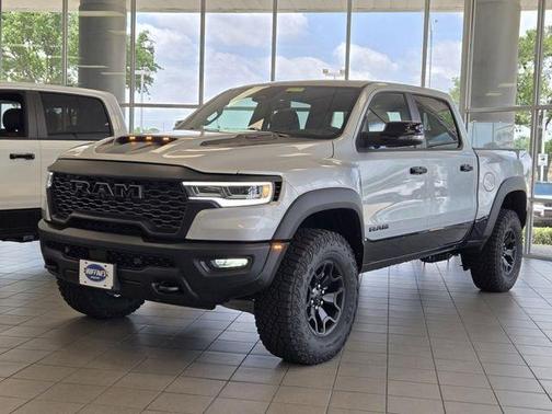 Silver Zynith 2026 RAM 1500 RHO