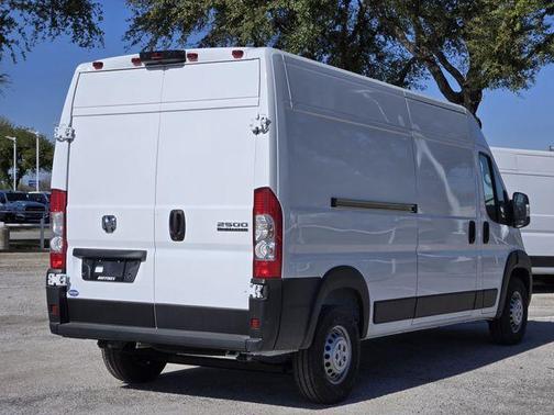 Bright White Clearcoat 2026 RAM ProMaster 2500 High Roof