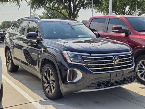 Deep Black Pearl Effect 2025 Volkswagen Atlas 2.0T SE w/Technology