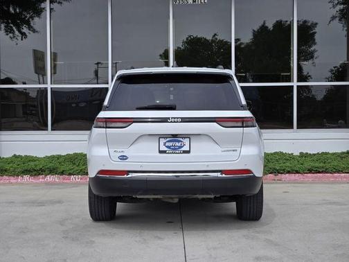 Bright White Clearcoat 2022 Jeep Grand Cherokee Limited