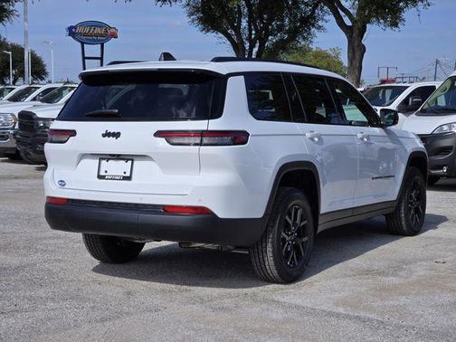 2025 Jeep Grand Cherokee L Laredo