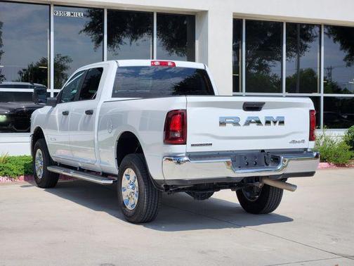 Bright White Clearcoat 2026 RAM 2500 Big Horn