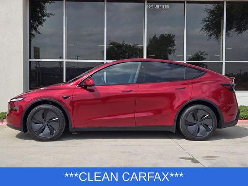 Ultra Red 2026 Tesla Model Y PREMIUM