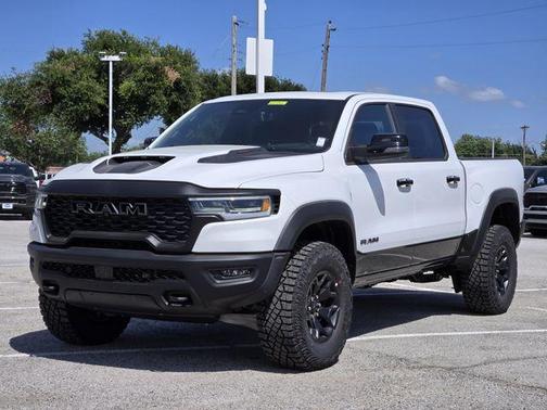 Bright White Clearcoat 2026 RAM 1500 RHO