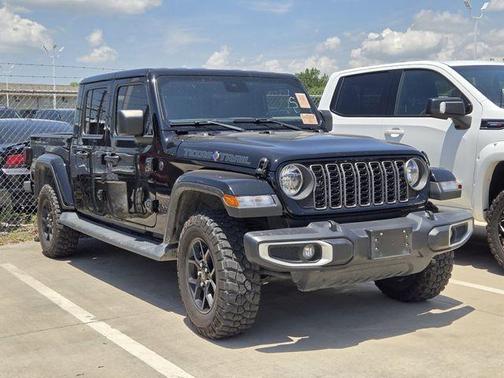 Black Clearcoat 2025 Jeep Gladiator Texas Trail