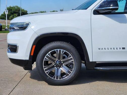 2025 Jeep Wagoneer Base