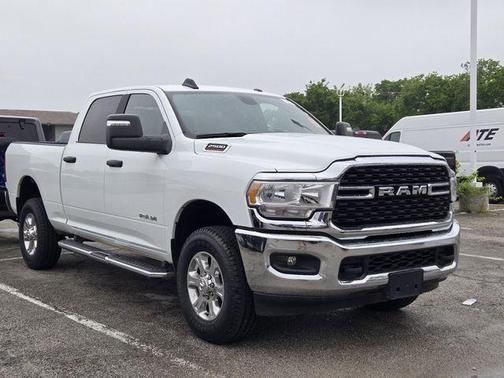 Bright White Clearcoat 2024 RAM 2500 Big Horn