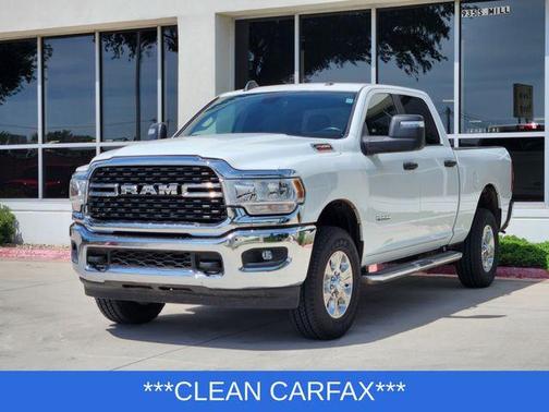 Bright White Clearcoat 2024 RAM 2500 Big Horn