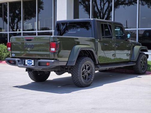 2022 Jeep Gladiator Sport