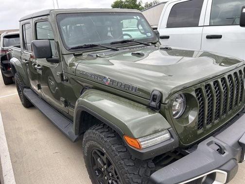 2022 Jeep Gladiator Sport
