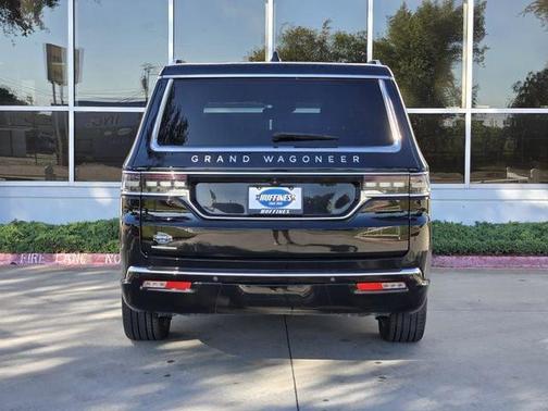 2023 Jeep Grand Wagoneer L Base