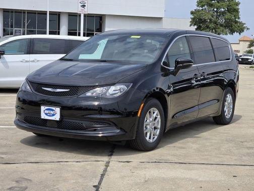 Diamond Black 2026 Chrysler Voyager LX