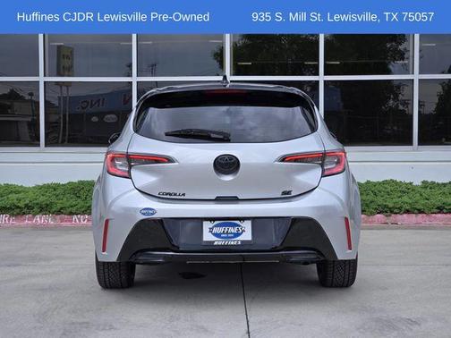 Classic Silver Metallic 2021 Toyota Corolla Hatchback SE