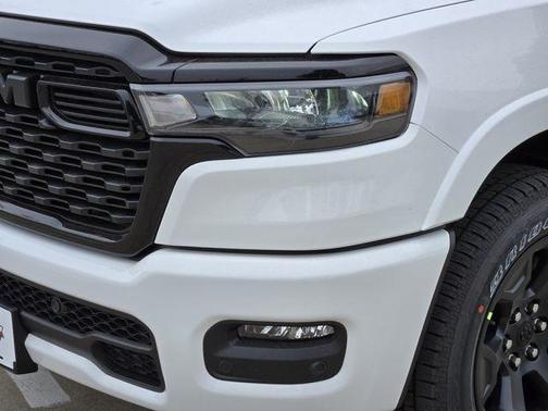 Bright White Clearcoat 2026 RAM 1500 Big Horn/Lone Star