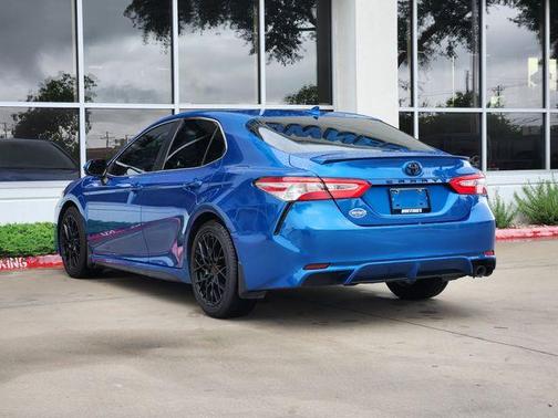 2020 Toyota Camry SE