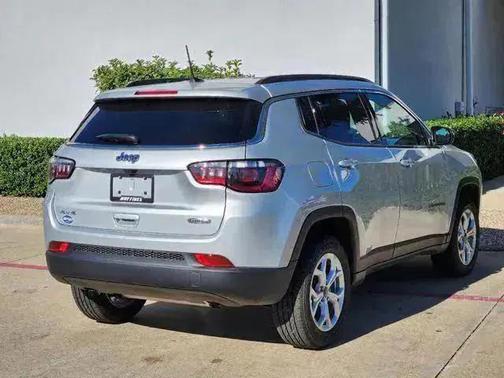 2025 Jeep Compass Latitude