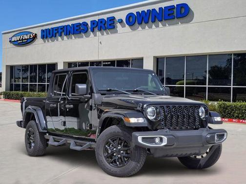 Black Clearcoat 2022 Jeep Gladiator Sport