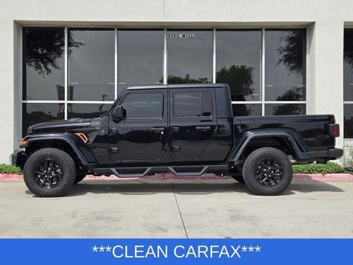 Black Clearcoat 2022 Jeep Gladiator Sport