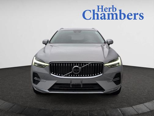 2023 Volvo XC60 B5 AWD Plus Bright