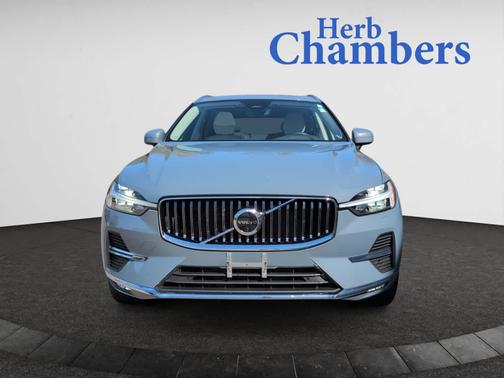 2023 Volvo XC60 B5 AWD Plus Bright