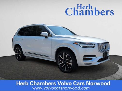 2024 Volvo XC90 Plus Bright Theme