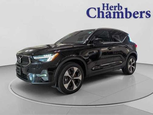 2023 Volvo XC40 Plus